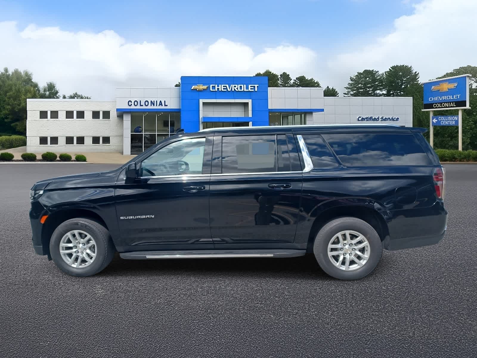 2024 Chevrolet Suburban LT