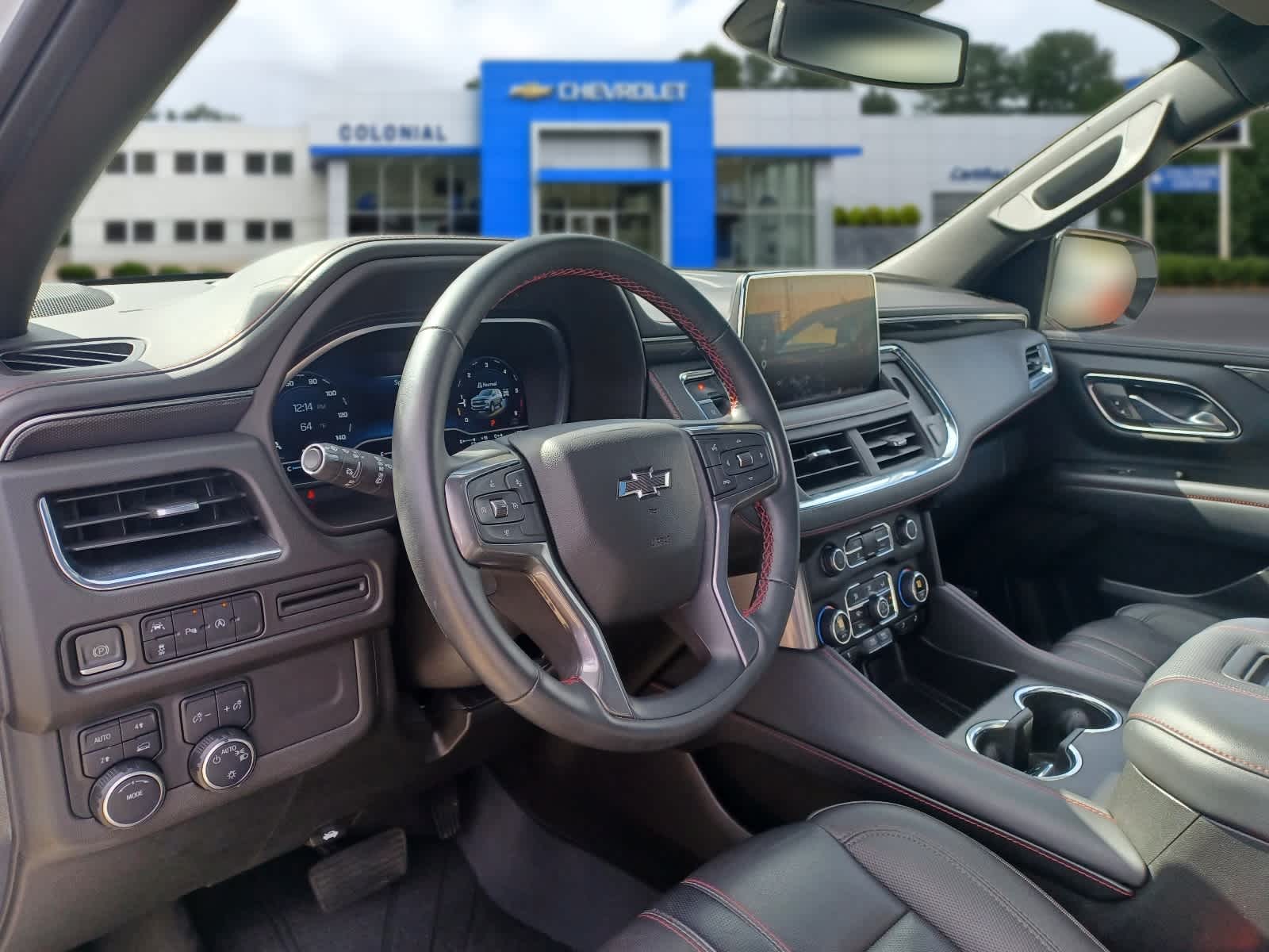 2023 Chevrolet Suburban RST
