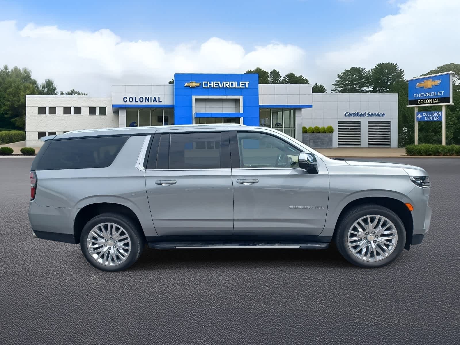 2023 Chevrolet Suburban Premier