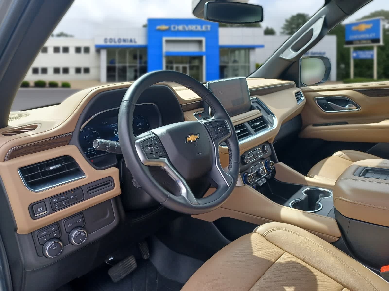 2023 Chevrolet Suburban Premier