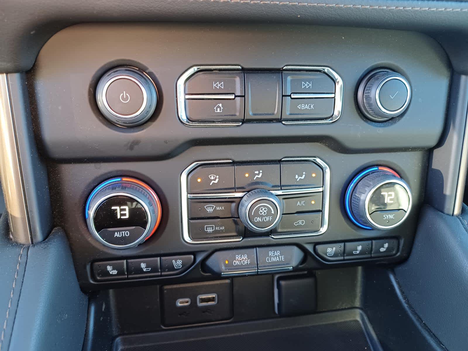 2022 Chevrolet Suburban High Country