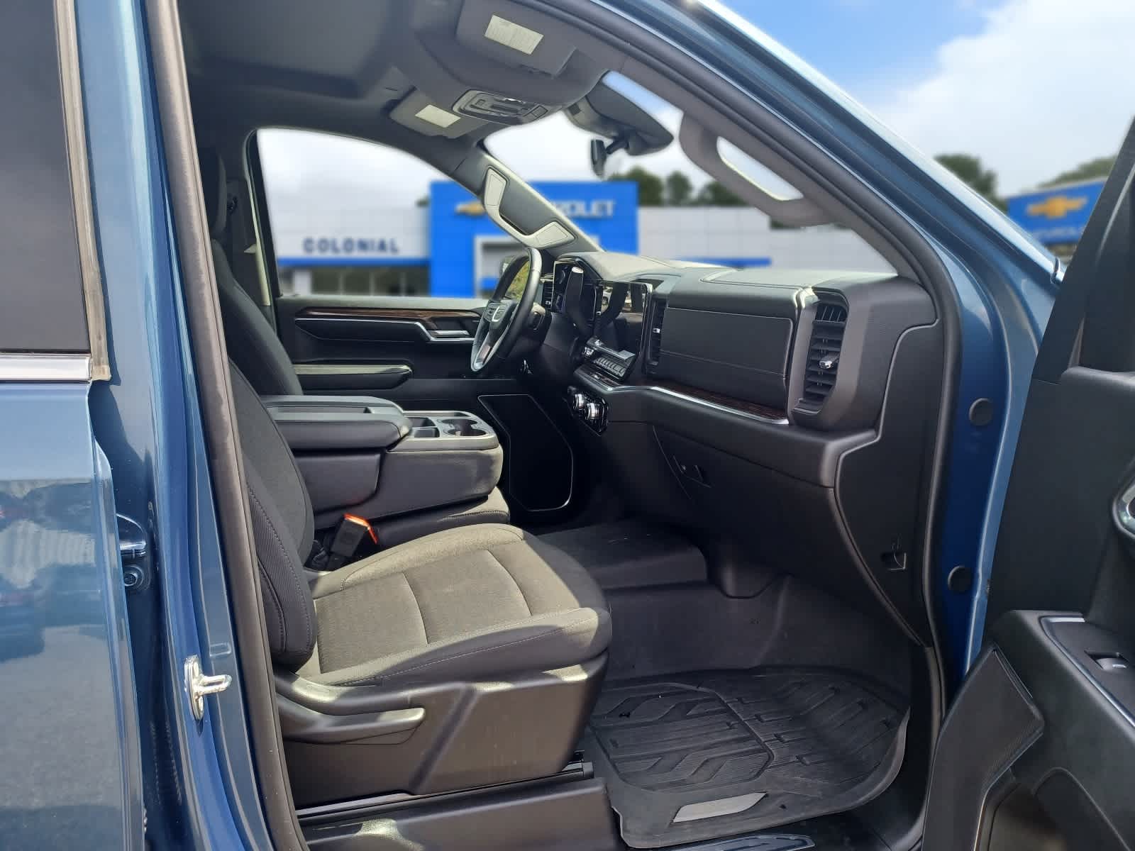 2024 GMC Sierra 1500 SLE