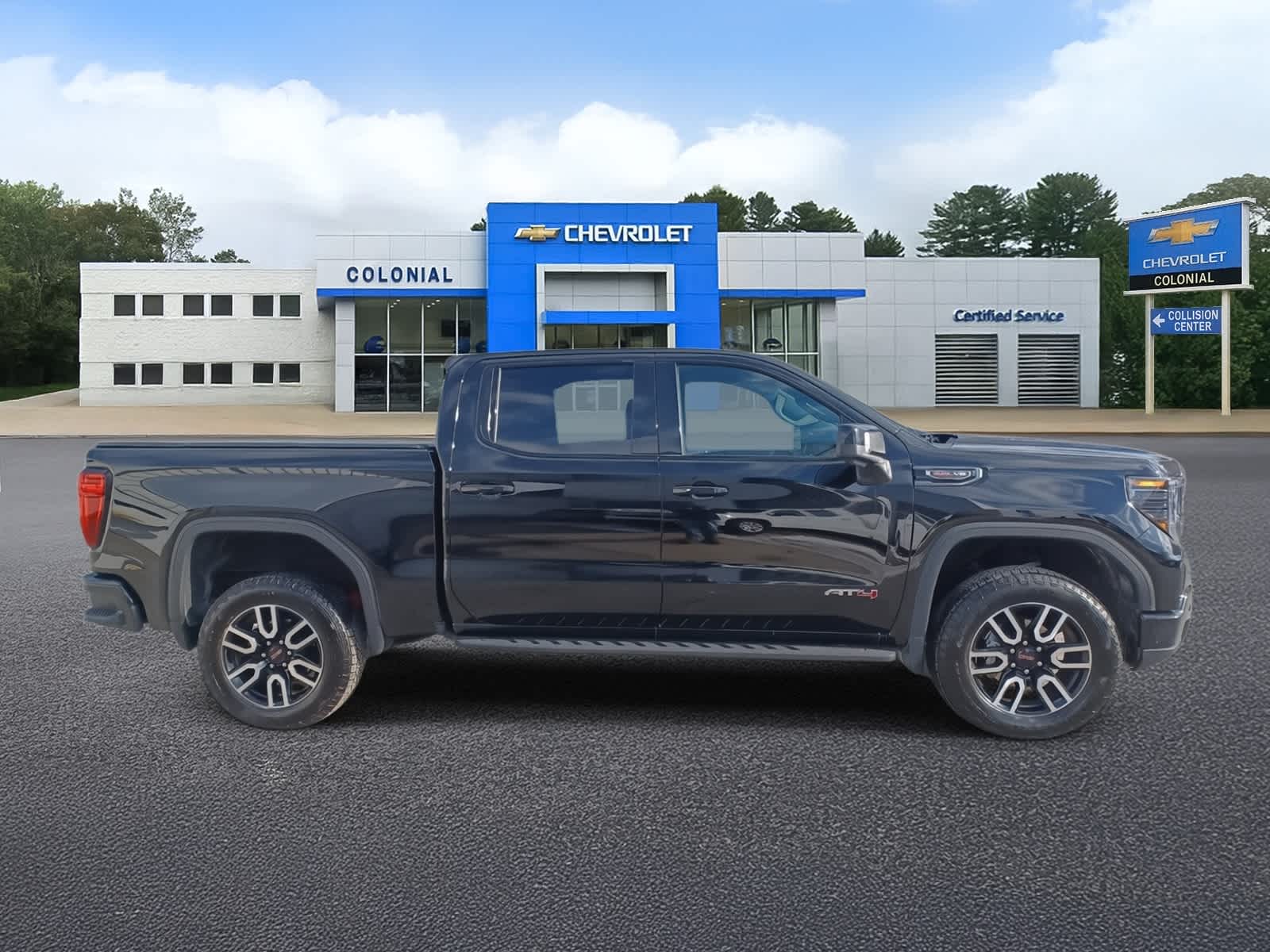 2024 GMC Sierra 1500 AT4