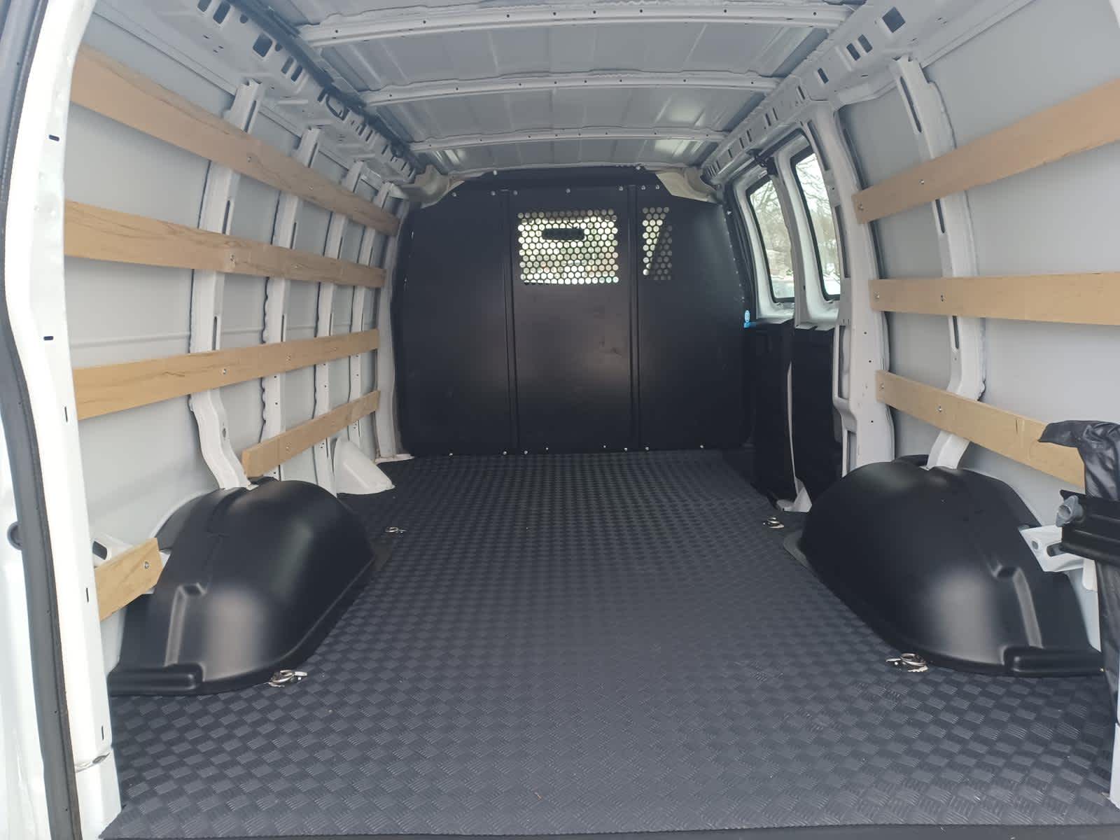 2024 GMC Savana Cargo 2500 Work Van