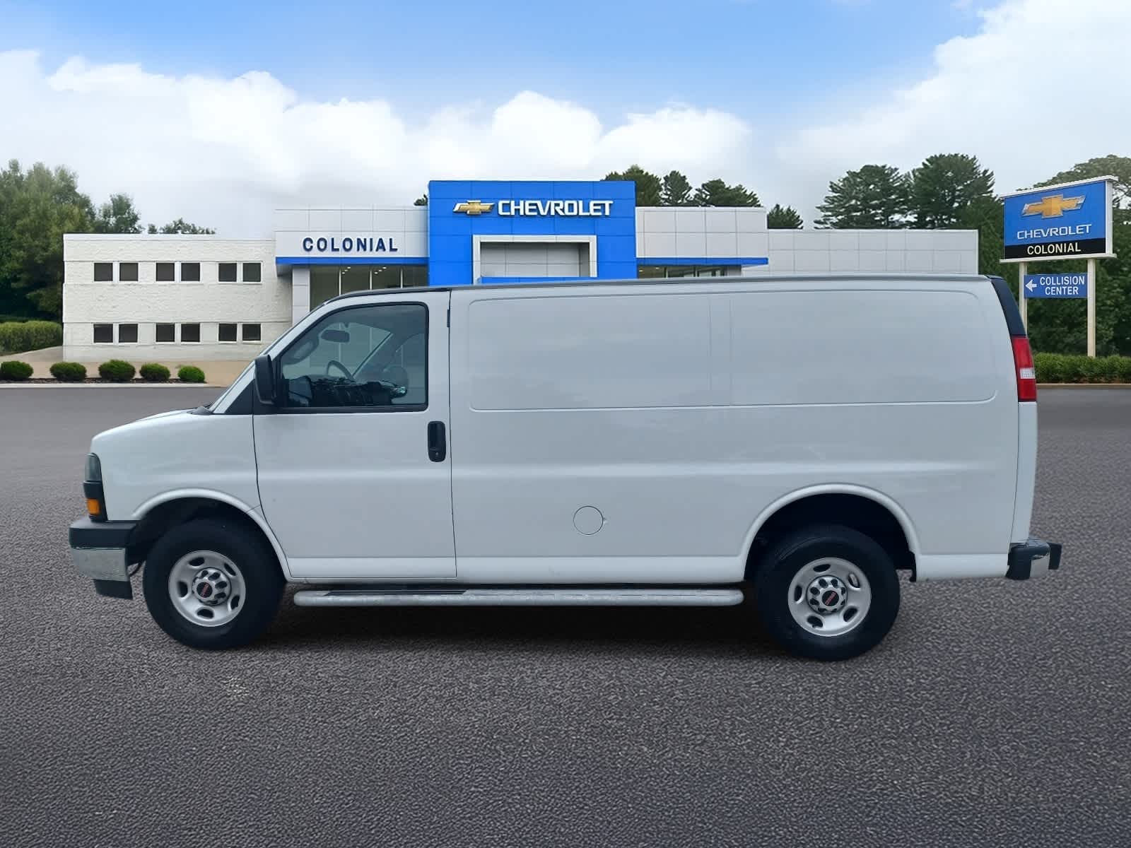 2024 GMC Savana Cargo 2500 Work Van