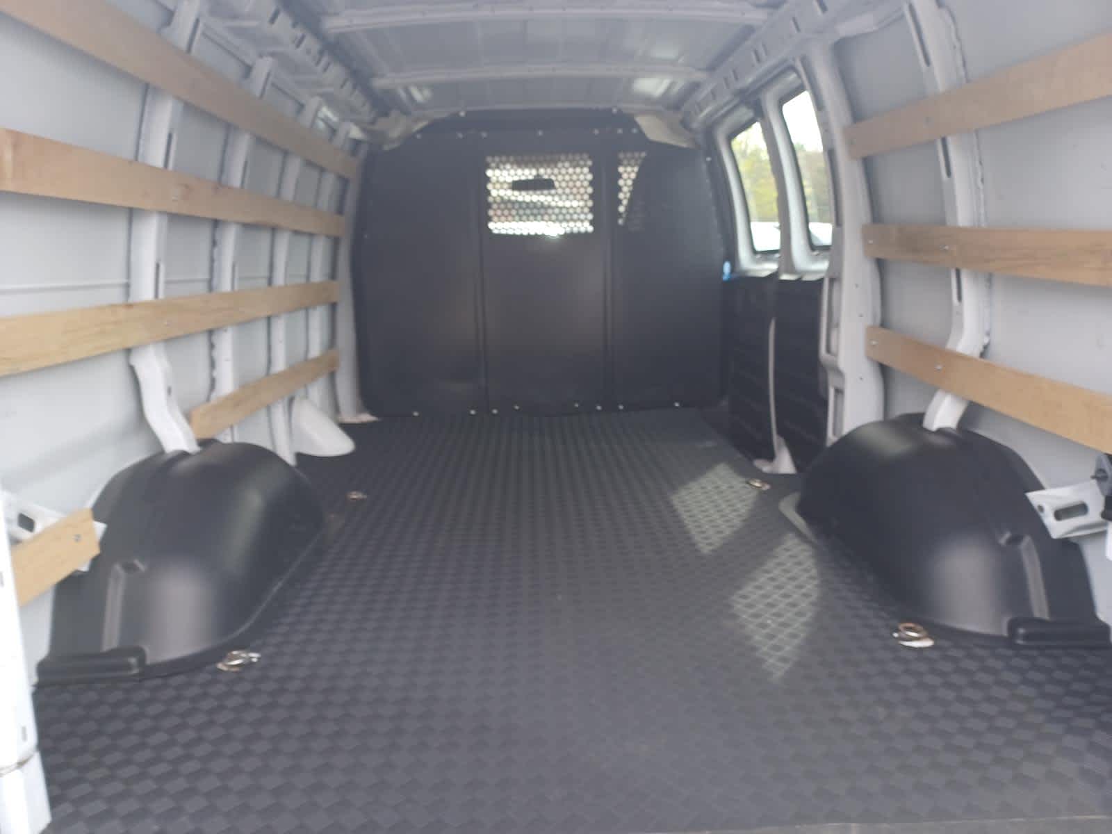 2024 GMC Savana Cargo 2500 Work Van