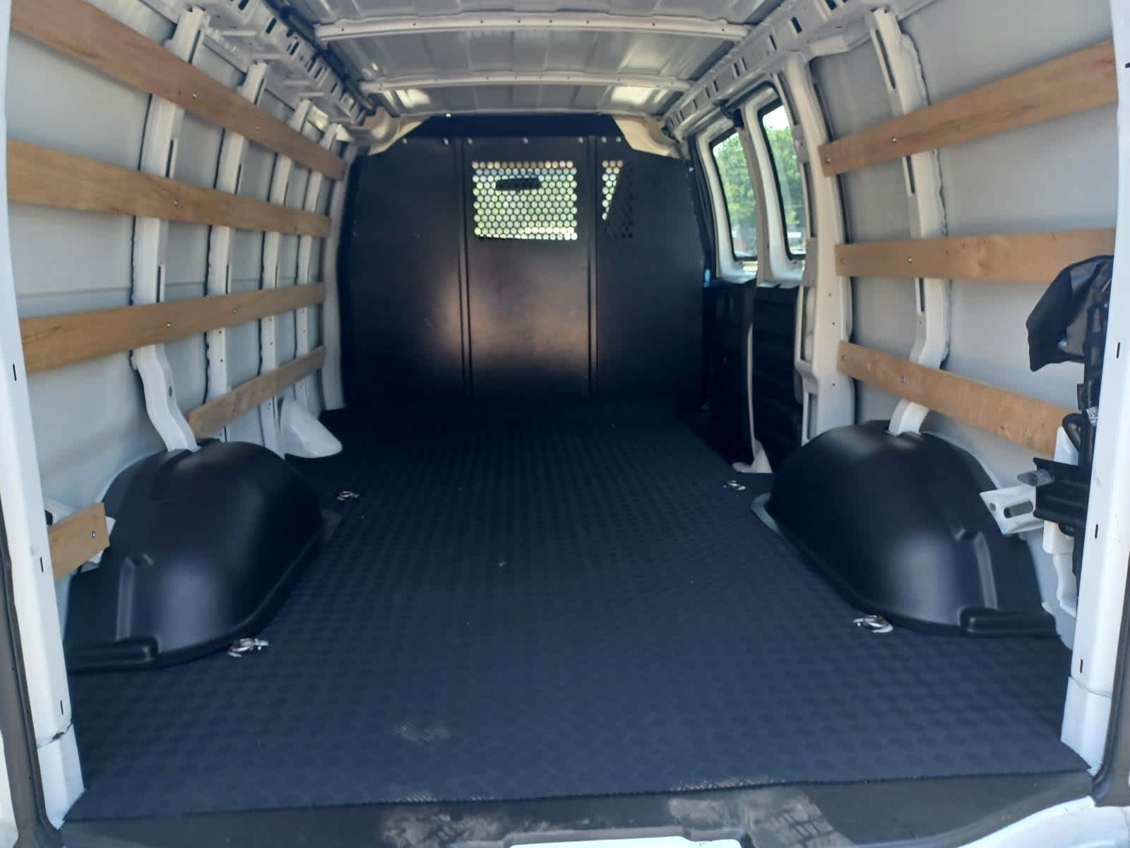 2024 GMC Savana Cargo 2500 Work Van