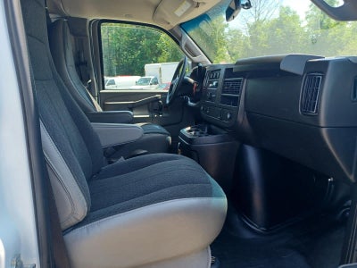 2024 GMC Savana Cargo 2500 Work Van