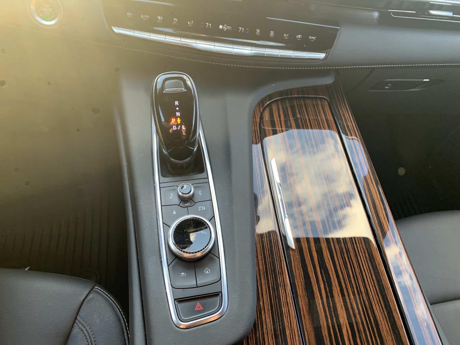 2024 Cadillac Escalade ESV Luxury