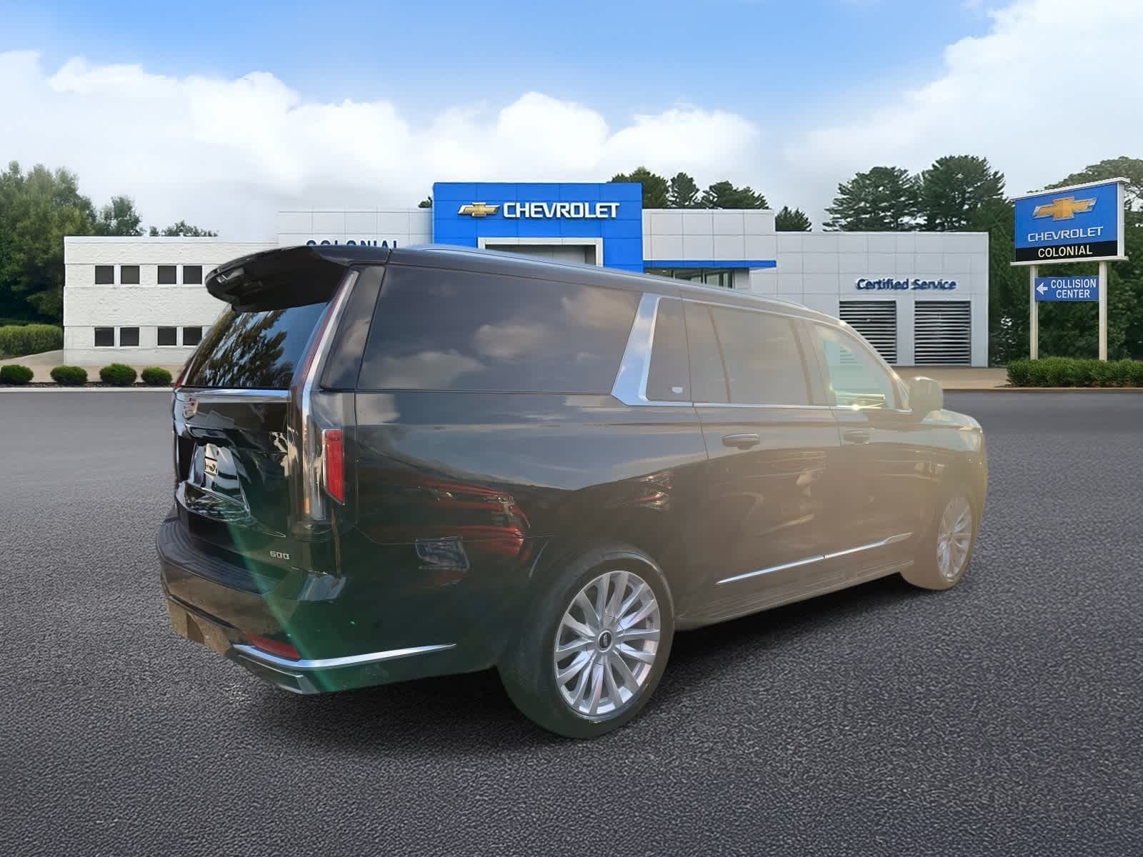 2024 Cadillac Escalade ESV Luxury