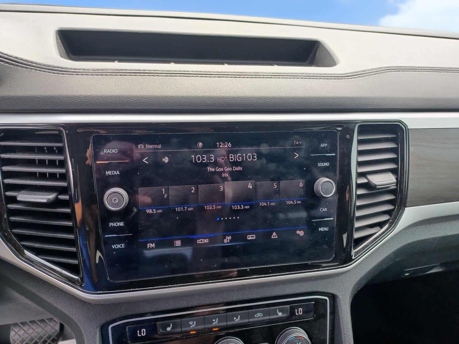2022 Volkswagen Atlas 3.6L V6 SE w/Technology