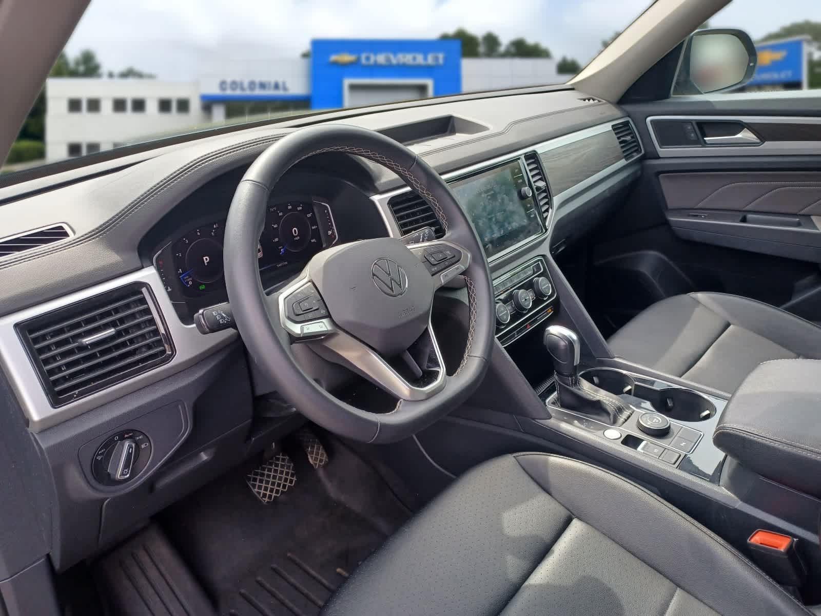 2022 Volkswagen Atlas 3.6L V6 SE w/Technology