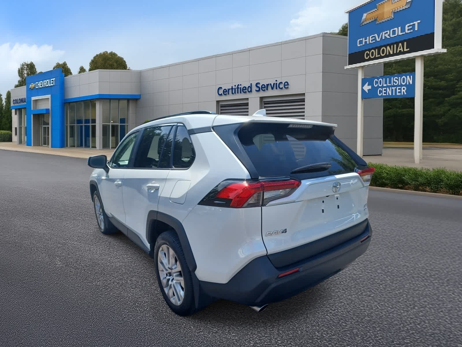 2025 Toyota RAV4 XLE Premium