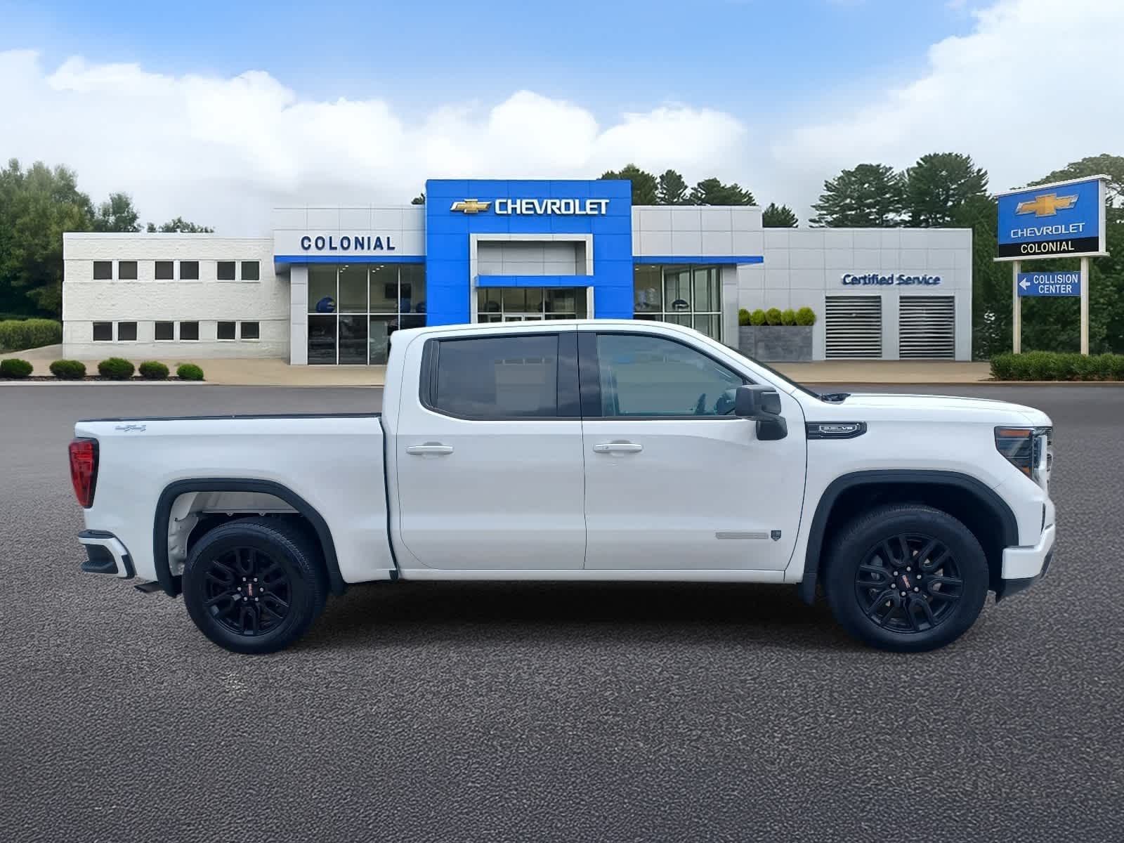 2024 GMC Sierra 1500 Elevation