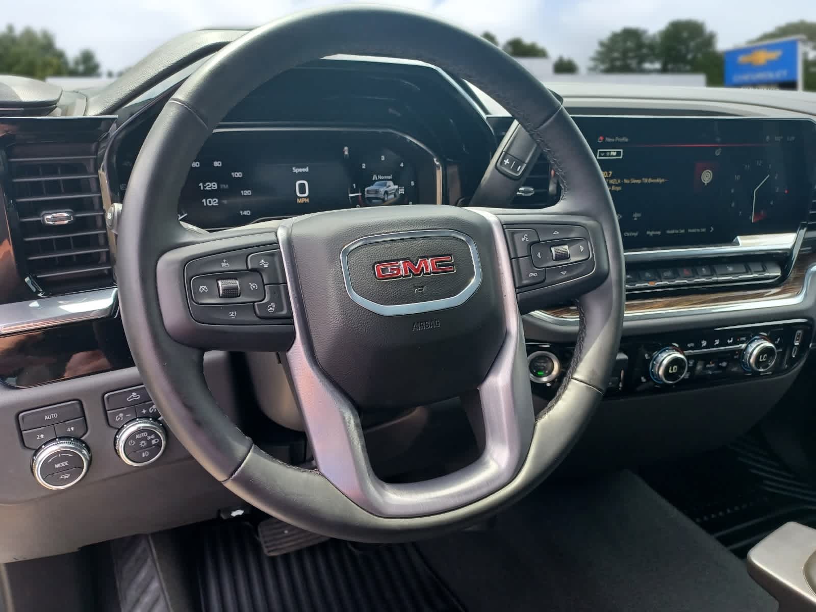 2024 GMC Sierra 1500 Elevation