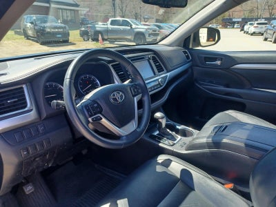 2016 Toyota Highlander XLE V6