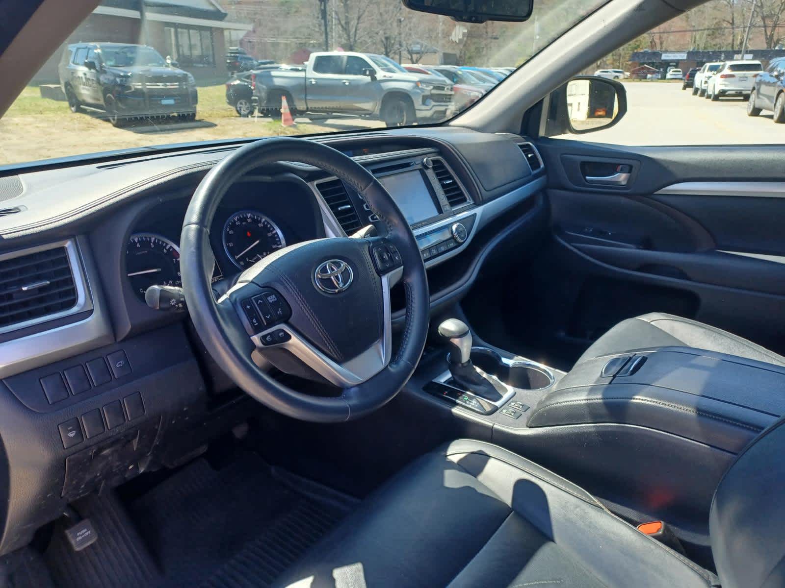 2016 Toyota Highlander XLE V6