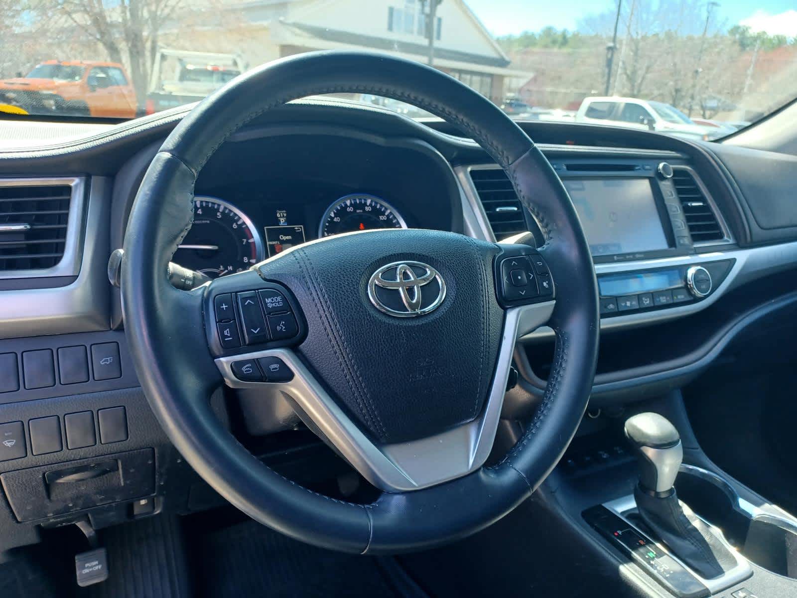 2016 Toyota Highlander XLE V6