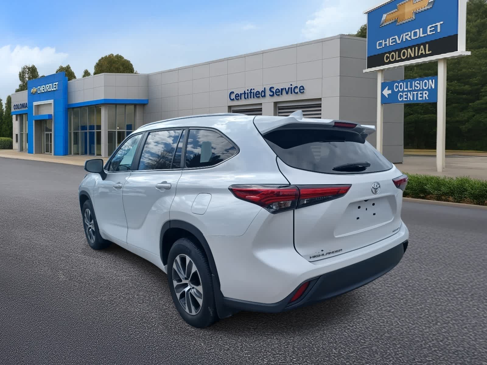 2023 Toyota Highlander L