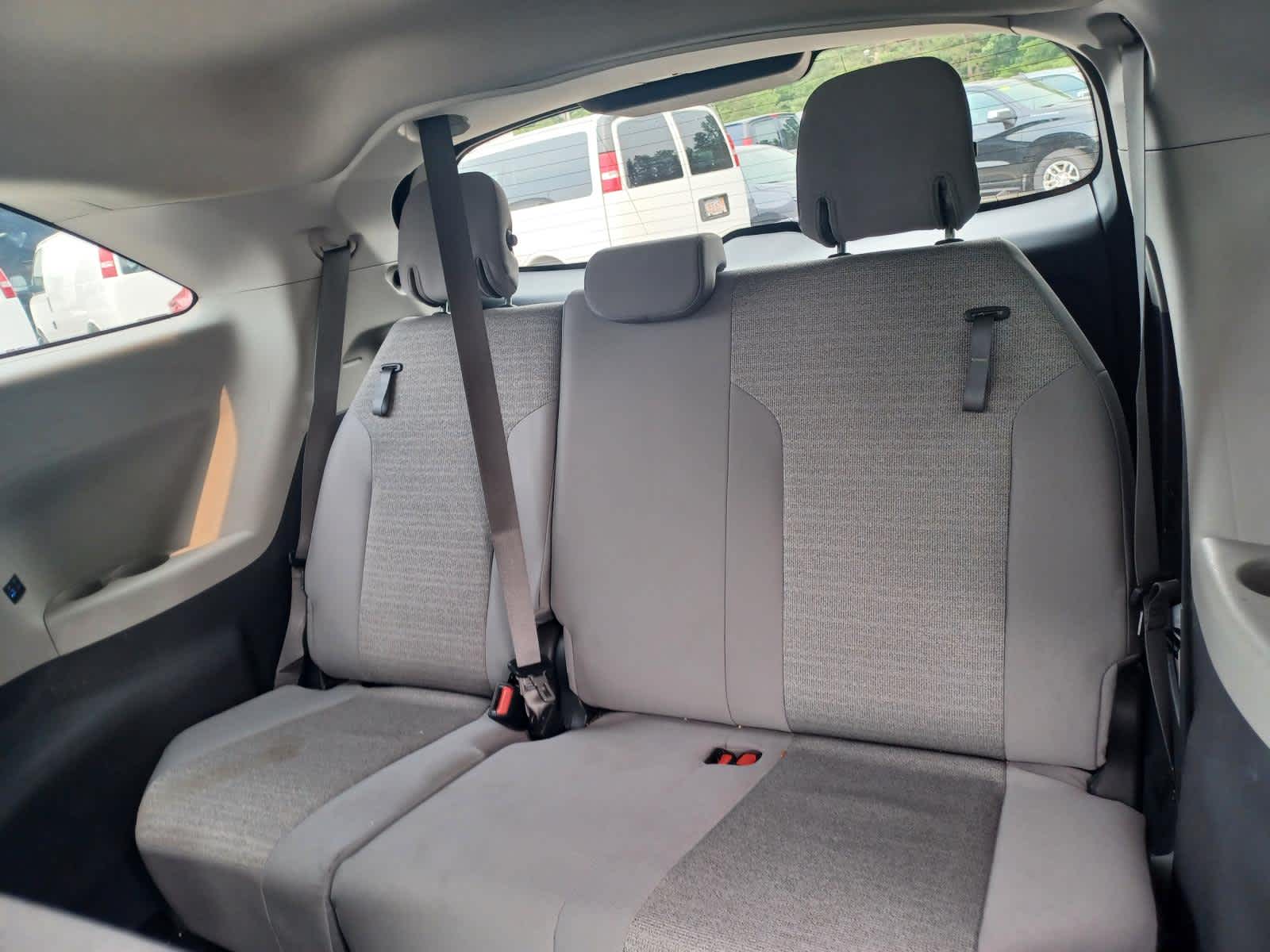 2021 Toyota Sienna LE