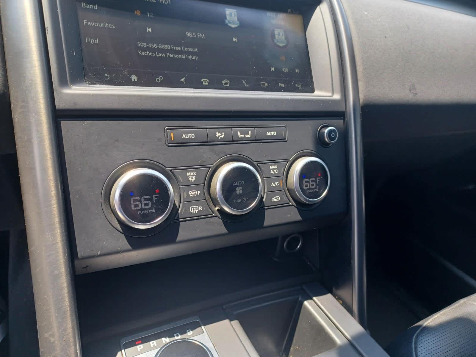 2020 Land Rover Discovery Landmark Edition
