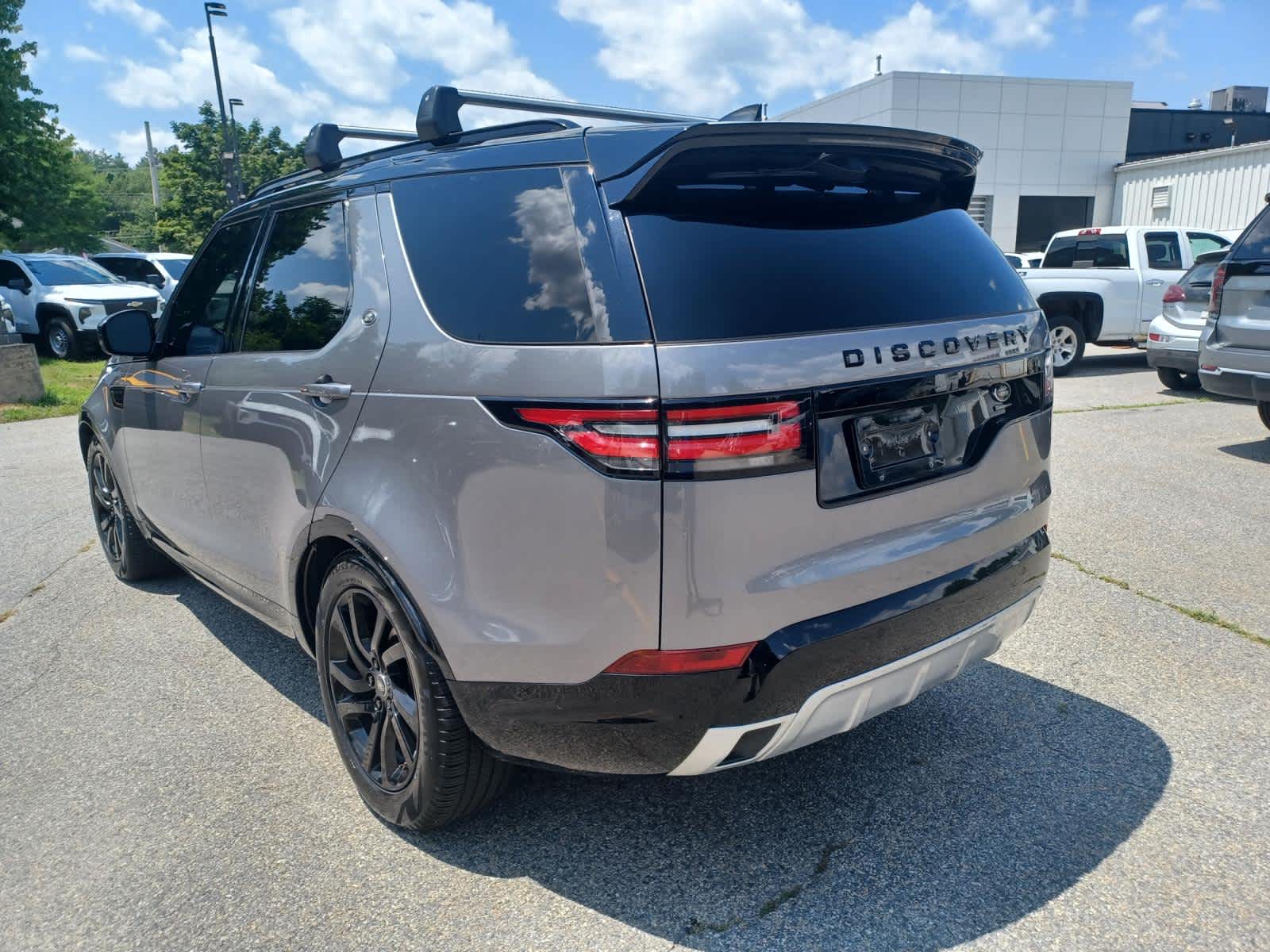 2020 Land Rover Discovery Landmark Edition
